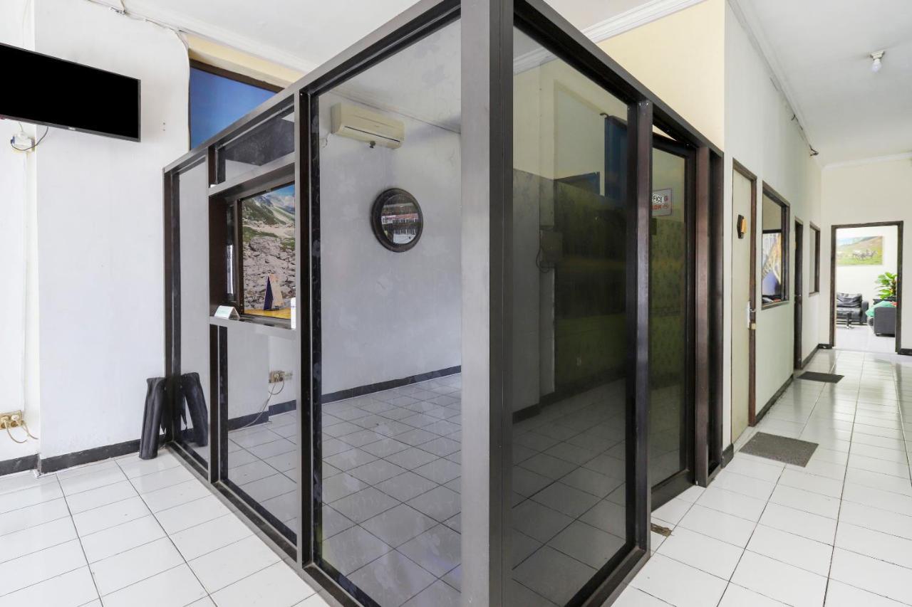 Отель Good Sleep Balikpapan Mitra Reddoorz Экстерьер фото