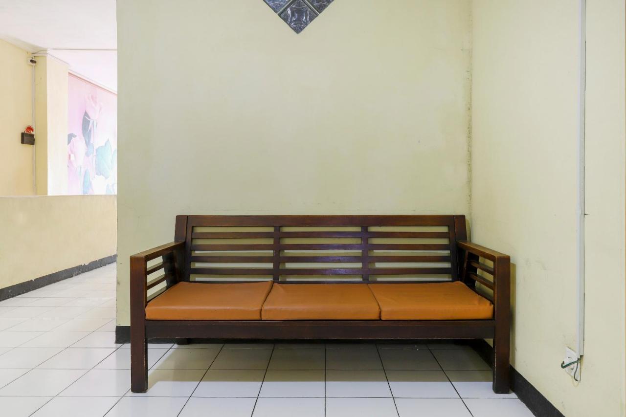 Отель Good Sleep Balikpapan Mitra Reddoorz Экстерьер фото