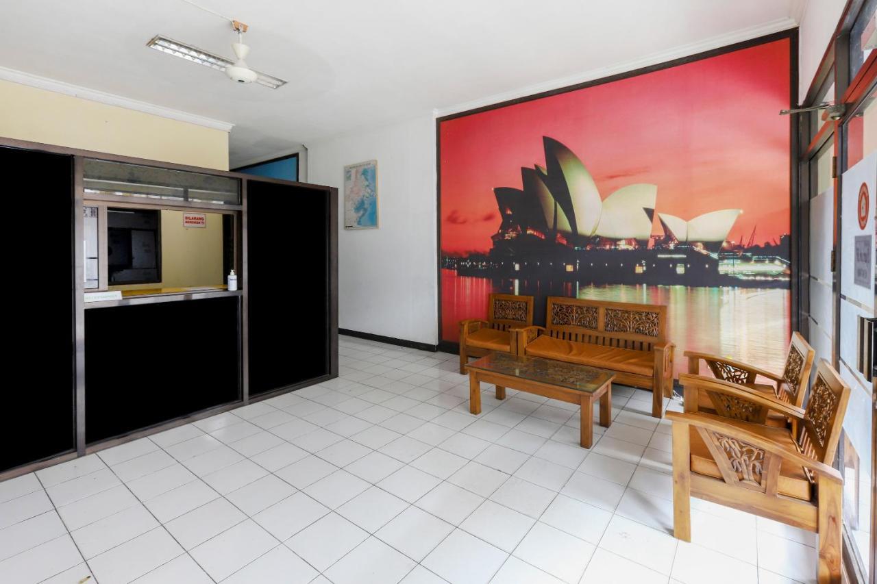 Отель Good Sleep Balikpapan Mitra Reddoorz Экстерьер фото